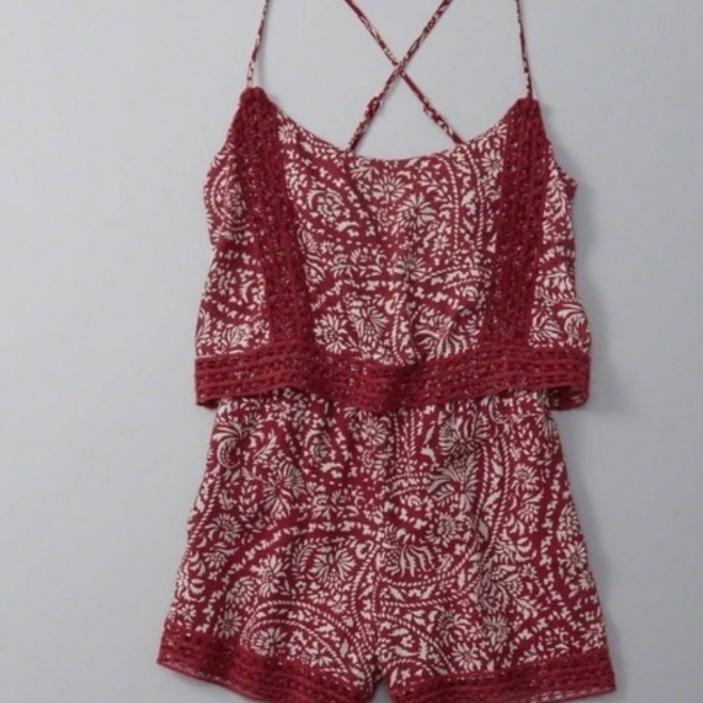 Abercrombie & Fitch Boho Floral Lace Trim Romper Burgundy White Size M NWOT - Picture 2 of 3